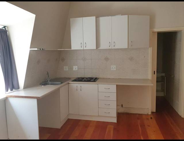 1 BEDROOM APARTMENT FOR SALE IN MUIZENBERG